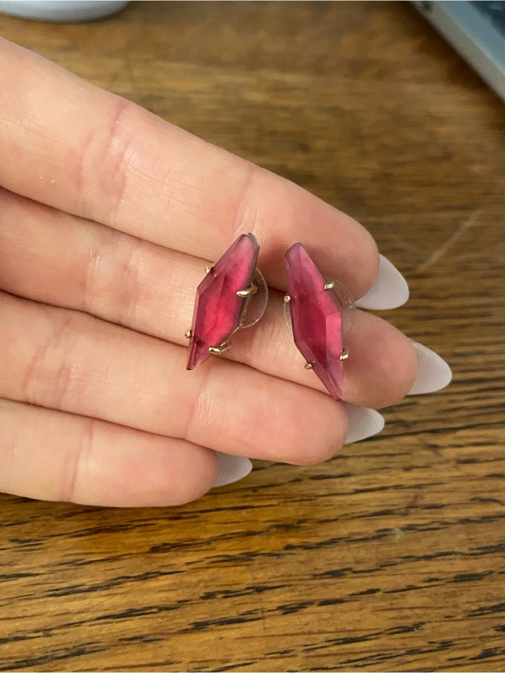 Kendra Scott Belinda post earrings - retired style. Red jewel toned gold setting